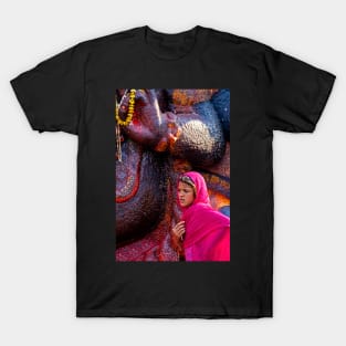 Devotee at Kala Bhairab, Kathmandu. T-Shirt